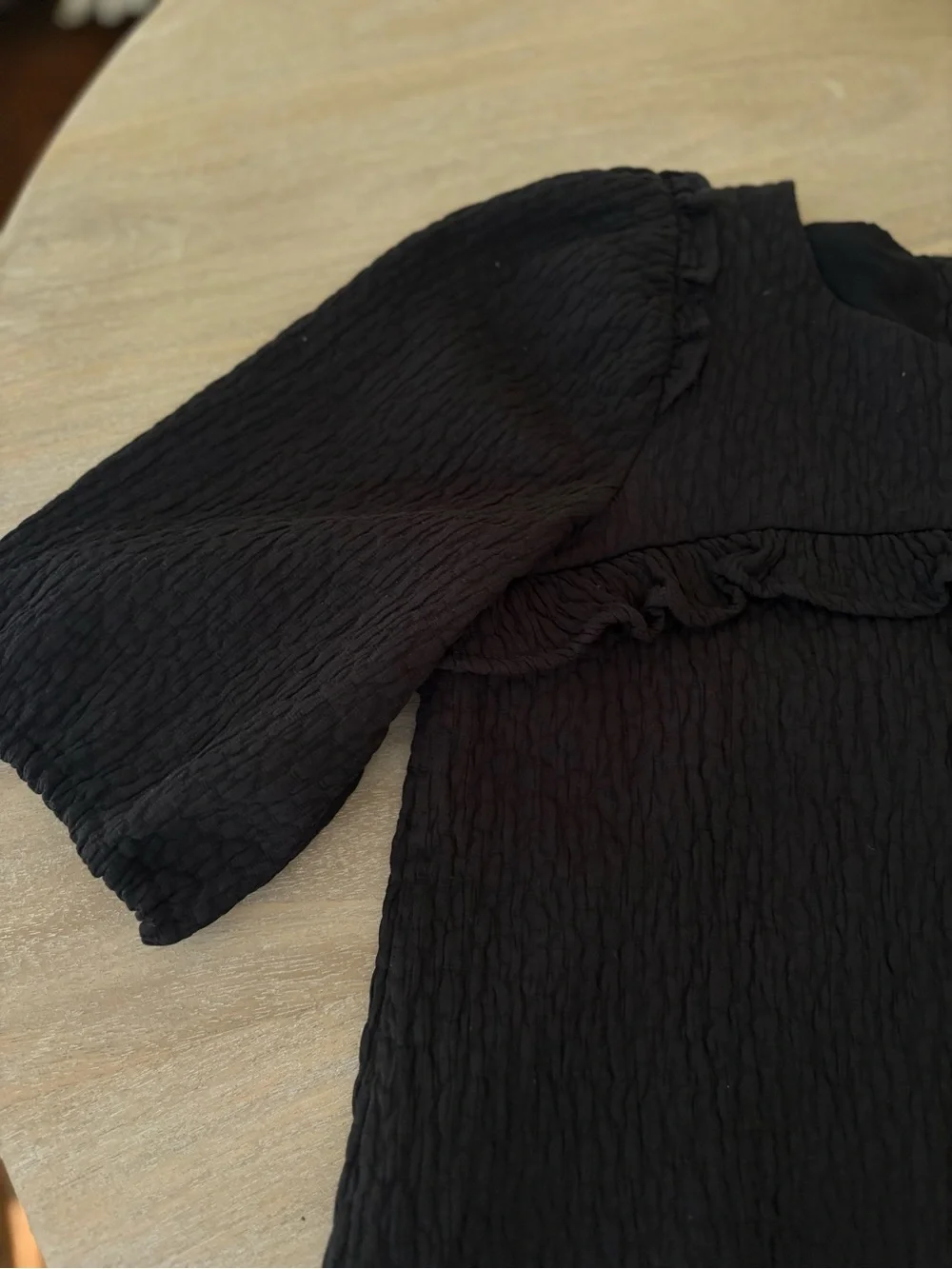 Zara black crinkle puff sleeve crop top - Picture 5 of 9